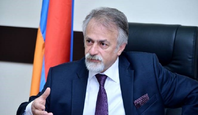 Վահագն Վերմիշյանն ու իրավապահները միասին հեռացել են շենքից