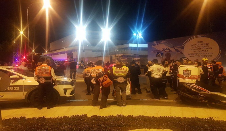 Երուսաղեմում ավտոմեքենան մխրճվել է զինվորականների խմբի մեջ