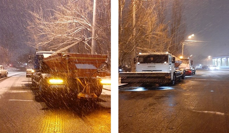 ԵԱՍՄ մեքենաները մաքրում են Երևանի փողոցների ձյունը