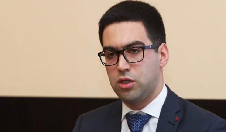 Ռուստամ Բադասյանը հեռախոսազրույց է ունեցել Վենետիկի հանձնաժողովի նախագահի հետ