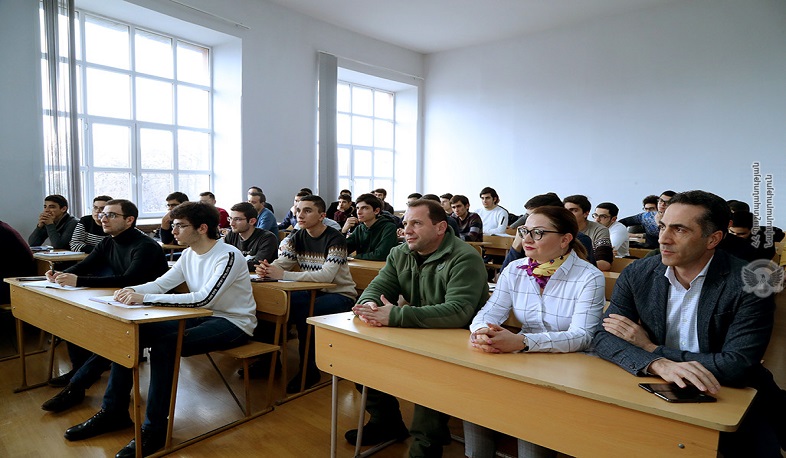 Դավիթ Տոնոյանը հետևել է «1991 ստորաբաժանում» ծրագրի նախապատրաստական դասընթացին