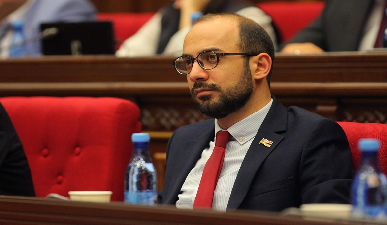 Պատգամավորն առաջարկում է արգելել գովազդի տեղադրումը Երևանի հանրային վայրերում