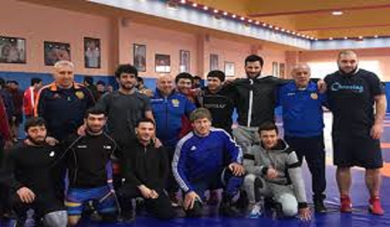 Հունահռոմեական ոճի ըմբշամարտի Հայաստանի հավաքականը ժամանում է հայրենիք