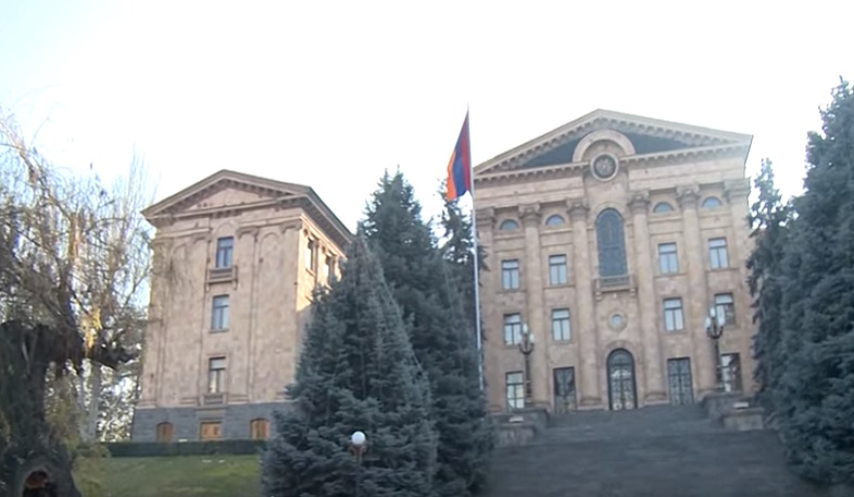 Խորհրդարանական ճեպազրույցների հիմնական թեման կրկին հանրաքվեն էր