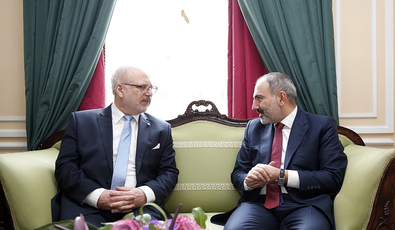 Վարչապետը հանդիպեց Լատվիայի նախագահի հետ