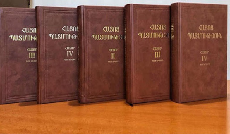 ԳԱԱ Պատմության ինստիտուտը բանակին է նվիրել «Հայոց Պատմության» մի քանի հարյուր օրինակ. Հովհաննիսյան