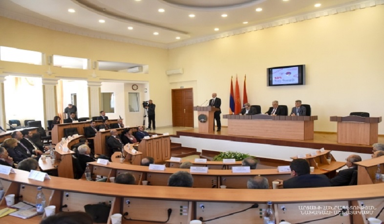 Բակո Սահակյանը մասնակցել է Հայ դատի հանձնախմբերի խորհրդաժողովի բացմանը