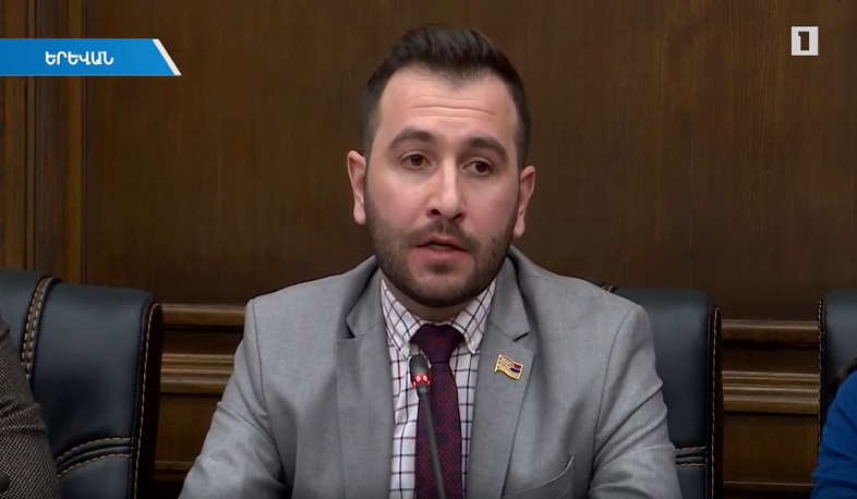 Բաքուն փորձում է ադրբեջանահաճո ձևակերպումներ մտցնել փաստաթղթերում. Կոնջորյան