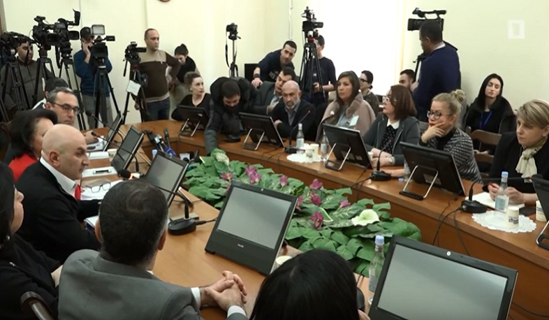 ՁԻԱՀ-ի կանխարգելման կենտրոնի և Նորք ինֆեկցիոն հիվանդանոցի միավորման վերաբերյալ քննարկում