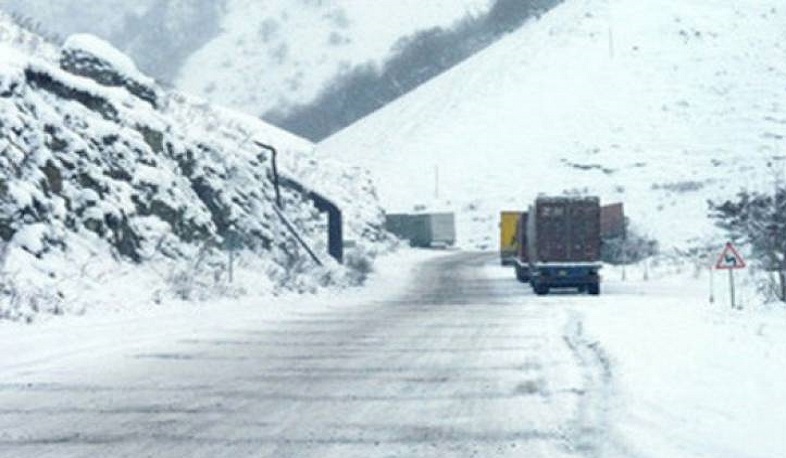 Վարդենյաց լեռնանցքը և Սոթք-Քարվաճառը կցորդիչով բեռնատարների համար փակ են