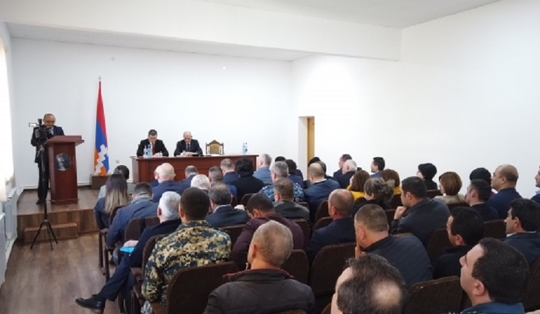 Բակո Սահակյանը Հադրութում աշխատանքային խորհրդակցություն է անցկացրել