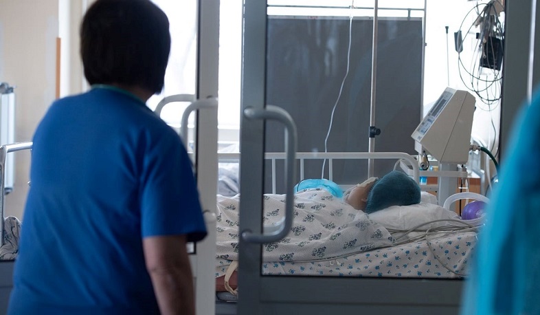 Գյումրեցի աղջիկն արդեն ոտքն ու ձեռքն աննշան շարժում է. Թորոսյան