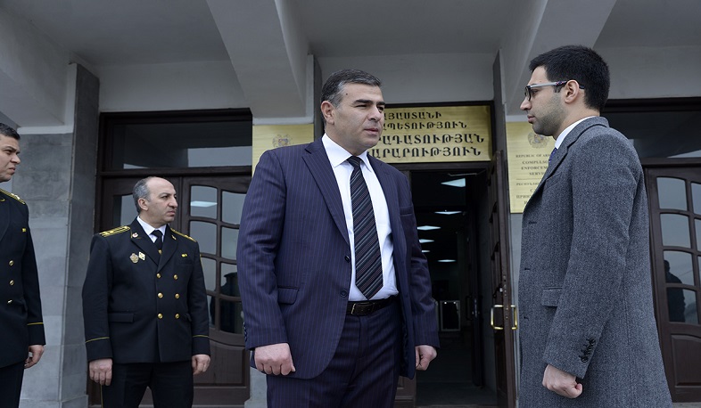 Ռուստամ Բադասյանն աշխատակազմին է ներկայացրել նորանշանակ գլխավոր հարկադիր կատարողին