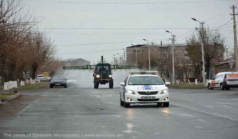 Էջմիածնում լրացուցիչ ախտահանման համար տրակտոր է ներգրավվել