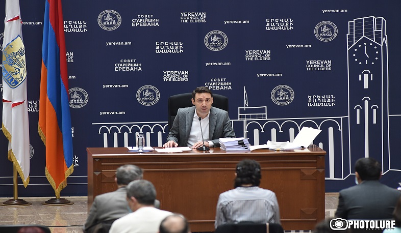 Խնդրում եմ հանրային վայրերում կրել դիմակներ՝ ոչ միայն ձեզ, այլև դիմացինին ձեզնից պաշտպանելու համար. Երևանի քաղաքապետ