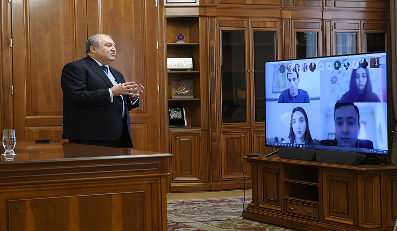 Արմեն Սարգսյանը դասախոսություն է կարդացել ԵՊՀ արևելագիտության ֆակուլտետի ուսանողների համար