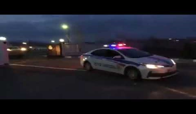 Ոստիկանությունը բակերում իրազեկում է տեղաշարժման սահմանափակումների մասին