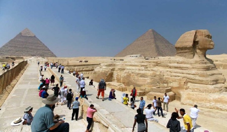 Եգիպտոսում երկշաբաթյա պարետային ժամ է  հայտարարվել