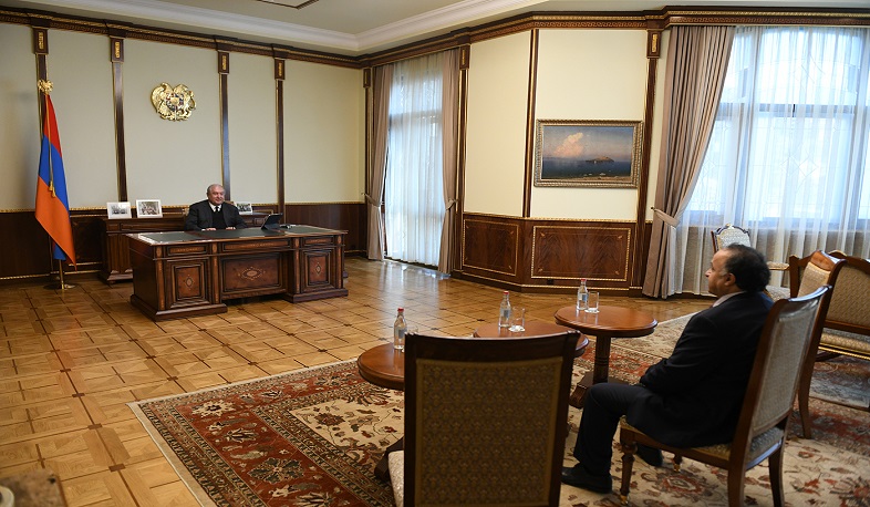 Արմեն Սարգսյանն ընդունել է ԱՄԷ դեսպան Մուհամմադ Ալ Զաաբիին