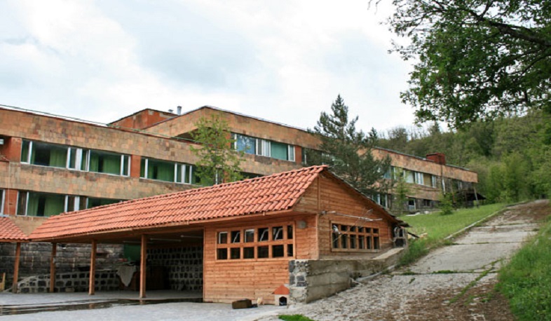 Արսեն Թորոսյանն այցելել է Ծաղկաձորում մեկուսացվածներին․ նախատեսվում են այցեր այլ վայրեր