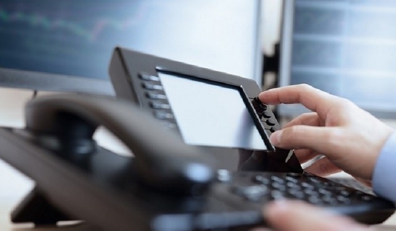 Վարչապետն ուղիղ եթերում հեռախոսով զրուցեց քաղաքացիների հետ