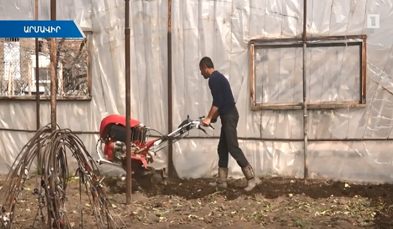 Արմավիրում գյուղատնտեսական աշխատանքներ են ընթանում` պահպանելով արտակարգ դրության ռեժիմի ցուցումները