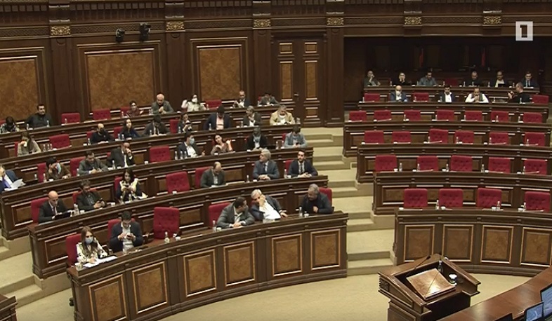 ԱԺ-ն 2-րդ ընթերցմամբ ընդունեց «Արտակարգ դրության իրավական ռեժիմի», «էլեկտրոնային հաղորդակցության» ՀՀ օրենքներում լրացում կատարելու փաթեթը