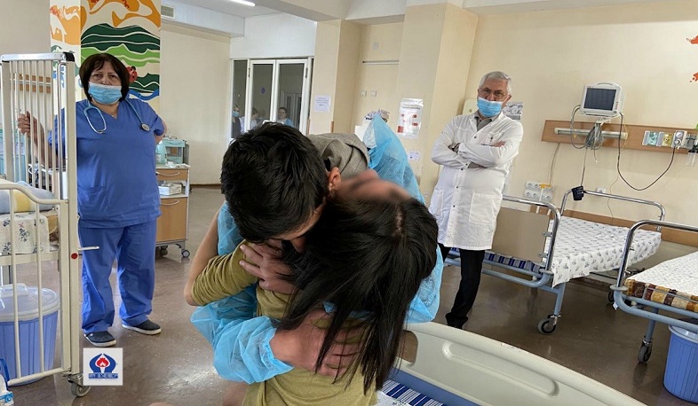 Սպասված հանդիպումը կայացավ. գյումրեցի աղջկան տեսակցելու էր գնացել եղբայրը