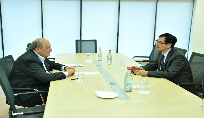 Արմեն Սարգսյանը տեսակապով զրուցել է ՄԱԿ-ի Առևտրի և զարգացման համաժողովի տնօրենի հետ