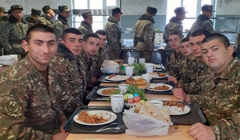 Զատիկը՝ զորամասում