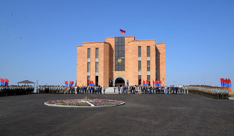 ՊՆ-ն հայտարարում է Վ.Սարգսյանի անվան ռազմական համալսարանի հիմնի խոսքերի մրցույթ