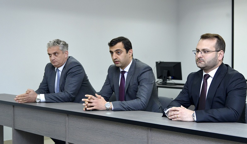 ԲՏԱ նախարարի տեղակալը «Հայփոստի» անձնակազմին է ներկայացրել տնօրենի ժամանակավոր պաշտոնակատարին