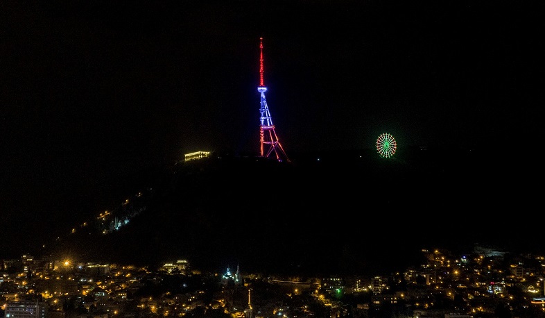 Թբիլիսիի հեռուստաաշտարակը եռագույնով է ներկվել