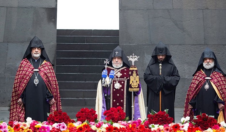 Ամենայն Հայոց Կաթողիկոսը Ծիծեռնակաբերդում Սրբոց նահատակաց բարեխոսական կարգ է կատարել