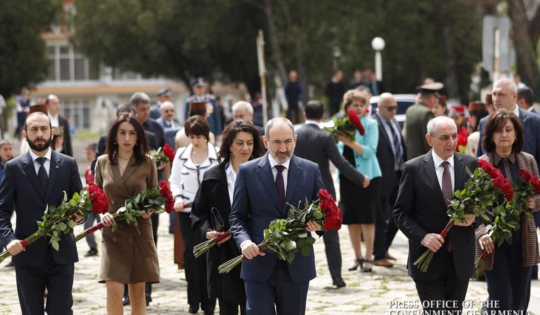 Նիկոլ Փաշինյանն ու Արարատ Միրզոյանն Արցախում են