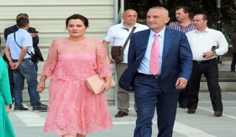 Բողոքի ցույցի ընթացքում ձերբակալվել է Ալբանիայի նախագահի կինը. РИА Новости