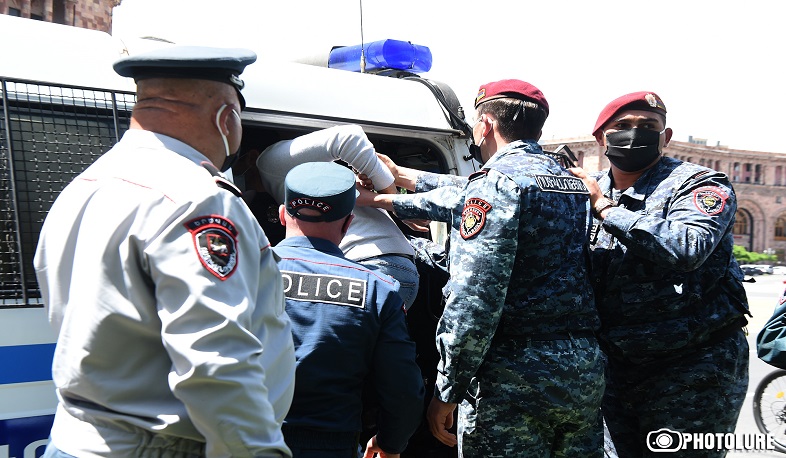 Կառավարության մոտից ոստիկանություն է տարվել 6 ցուցարար