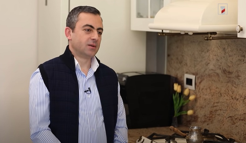 Չքաղաքականացնե՜լ. Իշխան Սաղաթելյանի տանը