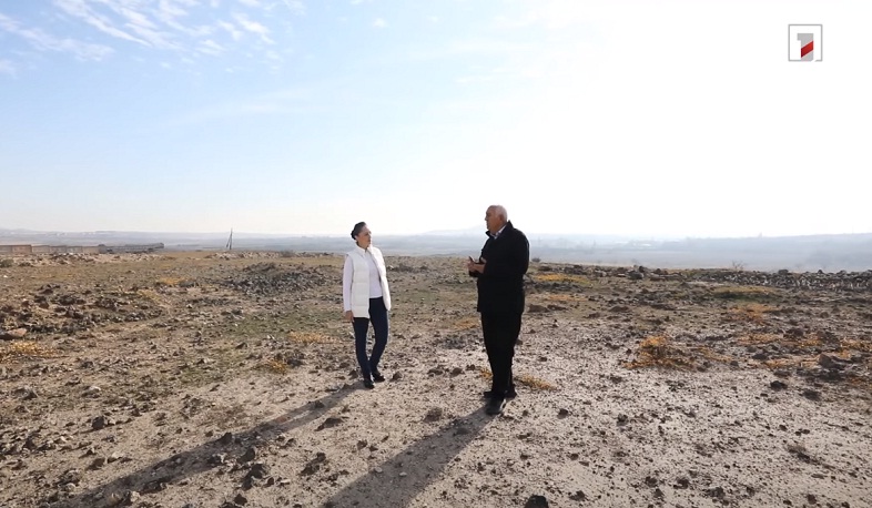 Ք․ա․ 3-րդ հազարամյակի Ներքին և Վերին նավեր դամբարանադաշտը՝ «Բաց երկնքի տակ»