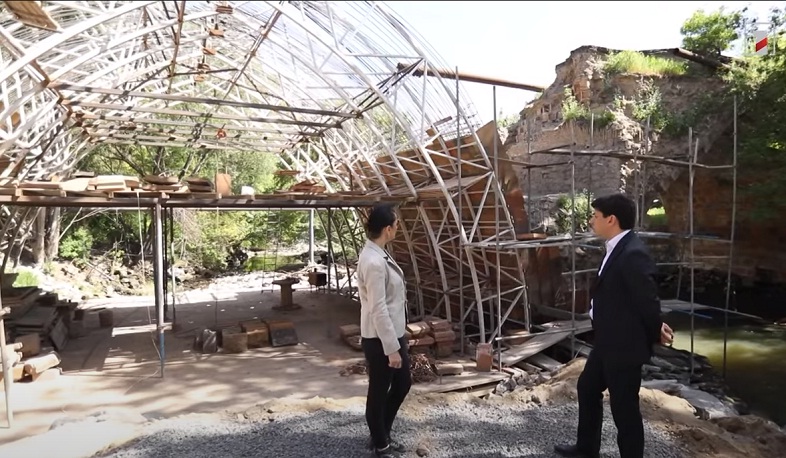 Երևանի ամենահին՝ Կարմիր կամուրջը, «Բաց երկնքի տակ»