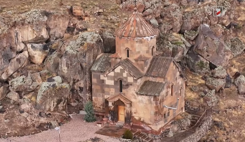 Պետրոս Ականատեսի խաչքարն ու Կոշի Ս․Գևորգ եկեղեցին՝ «Բաց երկնքի տակ»