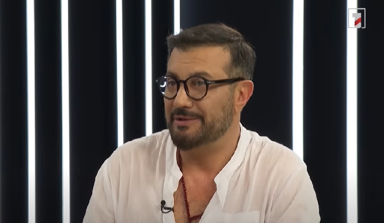 Բաց հարթակ․ Էլվինա Մակարյանը սիրում էր Երևանը և հայրենիքը շատ էր կարոտում. Աղաջանյան