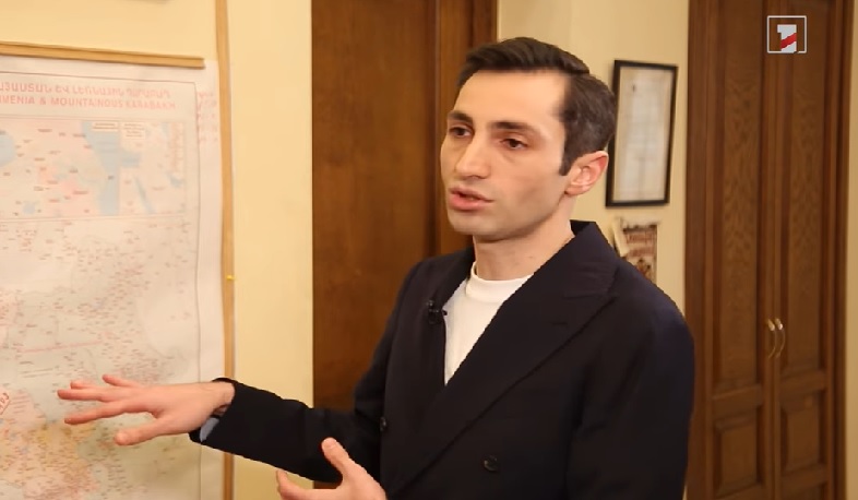 Չքաղաքականացնե՜լ. Դավիթ Խաժակյանի հետ