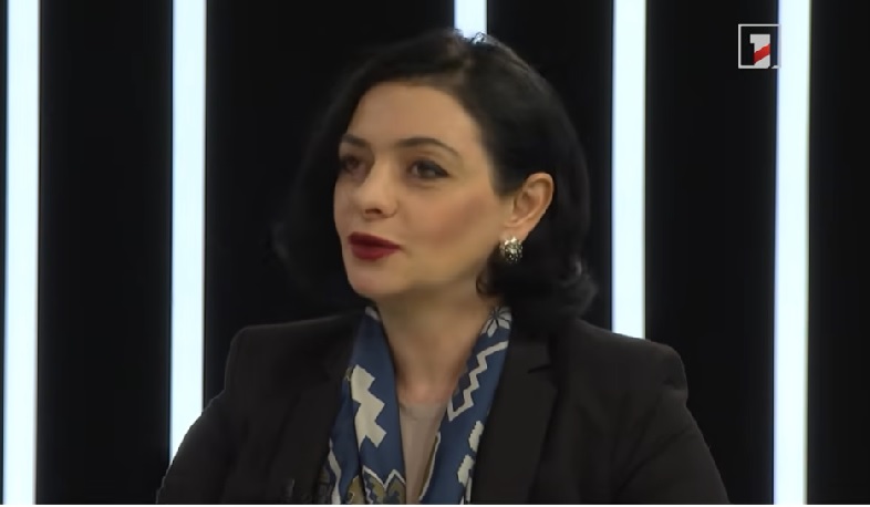 Բաց հարթակ. Մերիլին Մոնրոյից մինչև Քամյու. Արթուր Ադամովի գիրքը՝ հայերեն