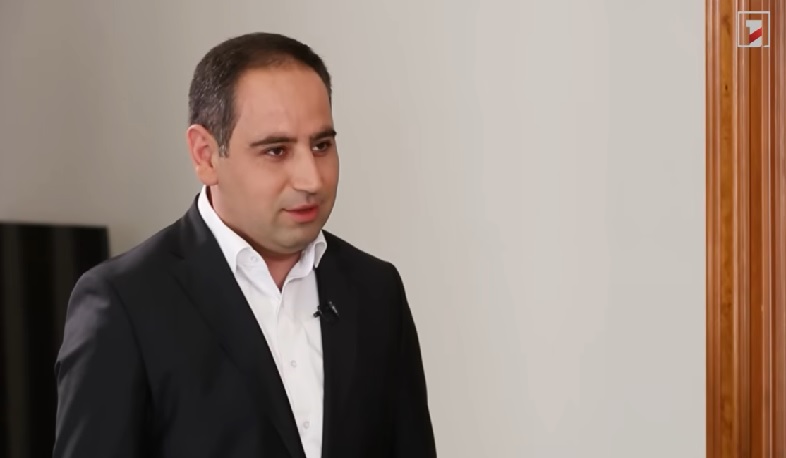 Չքաղաքականացնե՜լ. Դավիթ Խուդաթյանի հետ