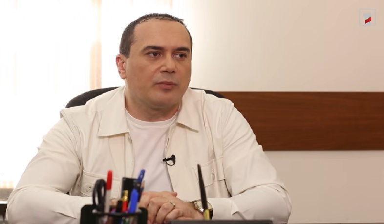 Չքաղաքականացնե՜լ. Արմեն Պետրոսյանի հետ